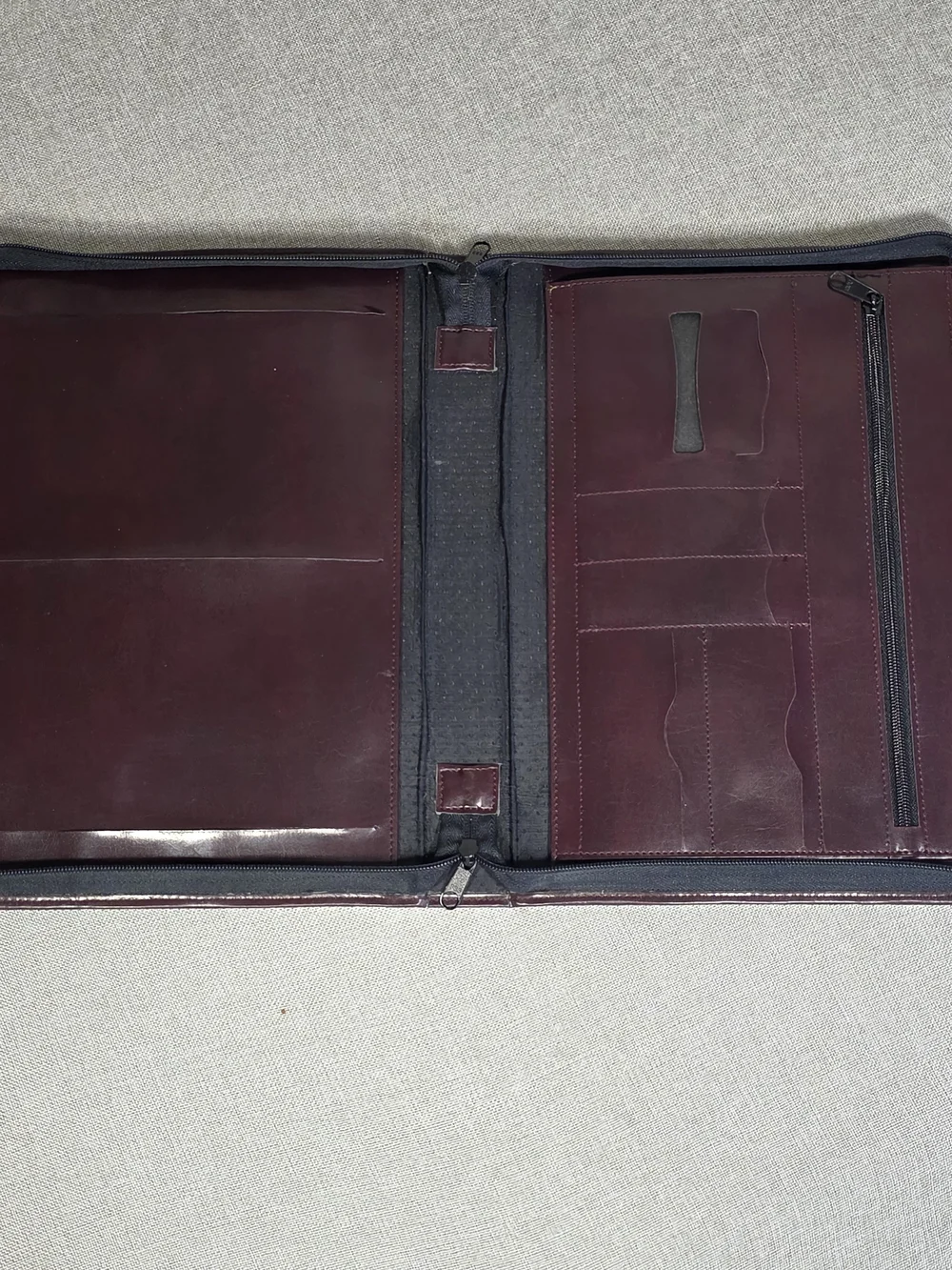 Vintage Burgundy Leather Zip Portfolio Organizer